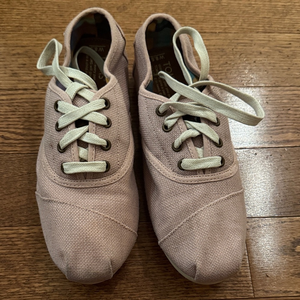 Toms Pink Canvas Sneakers with Laces